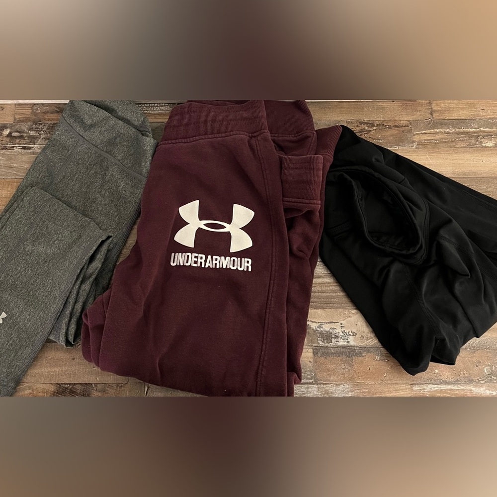 Under Armour bundle of tops and bottoms. XS and S